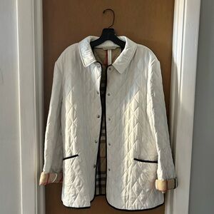 BURBERRY WHITE QUILTED JACKET